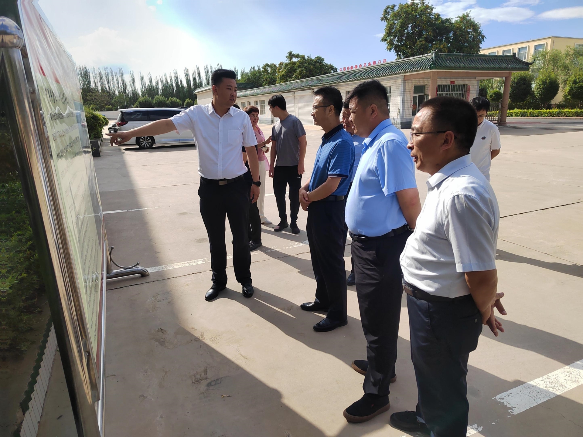 石嘴山市市委常委、政府副市長孫鋒彪蒞臨寧夏興康恒潤農業(yè)科技發(fā)展有限公司調研